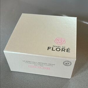 Le Rosé Daily Defense Cream - Cream